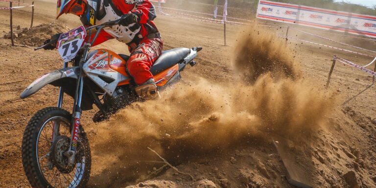 Dirt Track Speedways in Central Illinois: A Hub of Racing Action